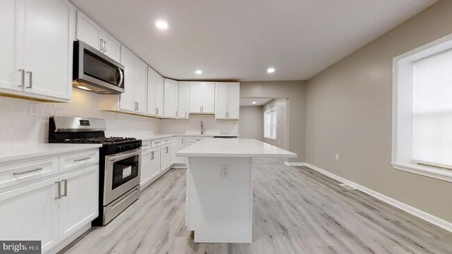 Photo - 8304 Maplewood Dr