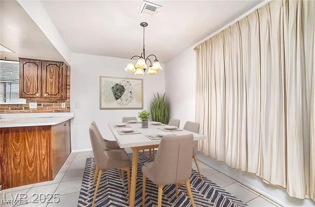 Photo - 4614 S Grand Dr Unit 1