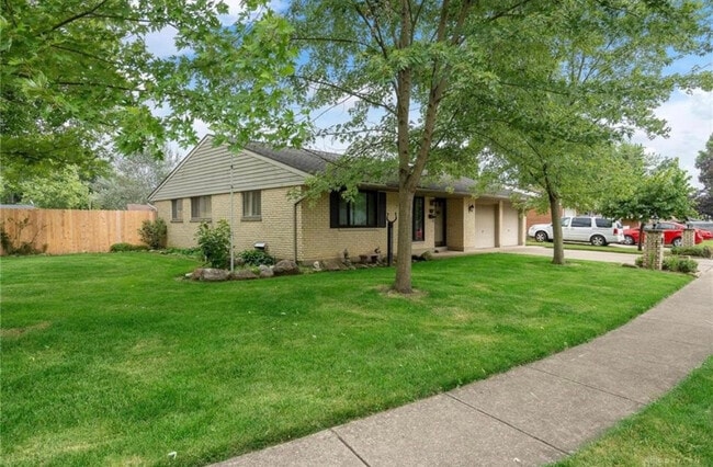 Photo - 140 Redbud Dr