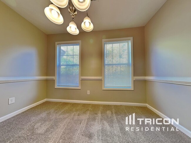 Photo - 108 Aristocratic Way