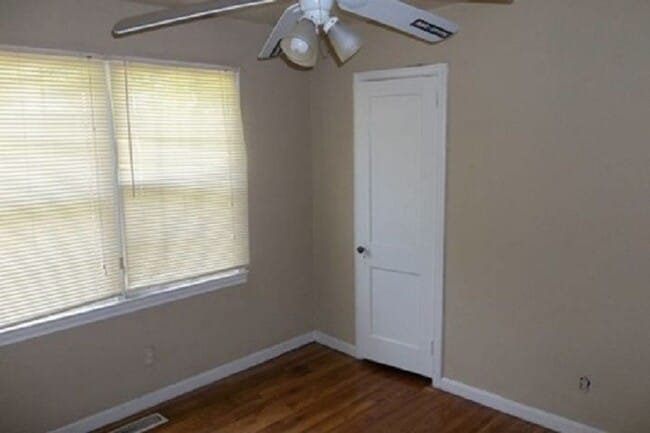 Photo - 390 Prince St Unit B