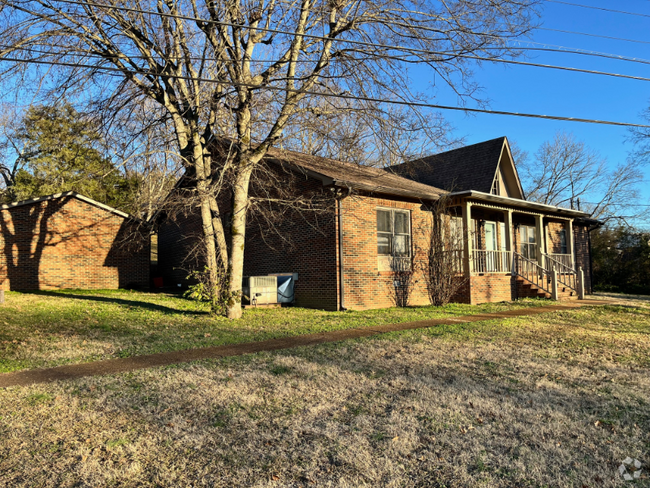 Building Photo - 500.5 Oakwood Dr Unit B Rental