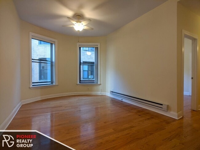 Building Photo - 1224 N Dearborn St Rental