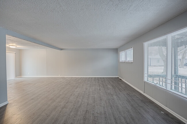 Photo - 2932 Cameron Ave