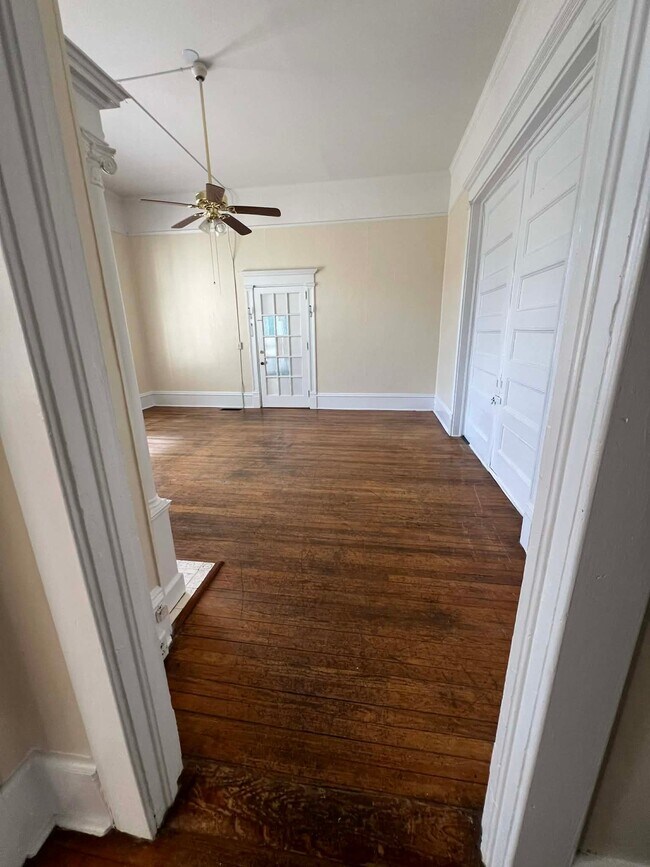 Photo - 233 College St Unidad 1