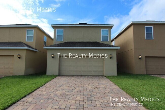 Photo - 15764 Ave Of The Arbors House