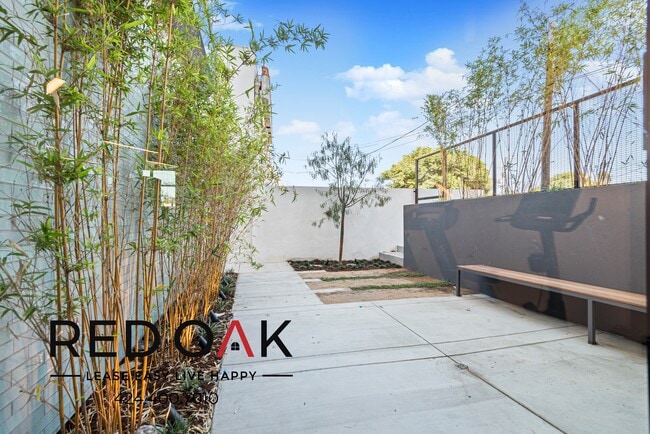 Photo - 3450 W 43rd St Unidad 503-C