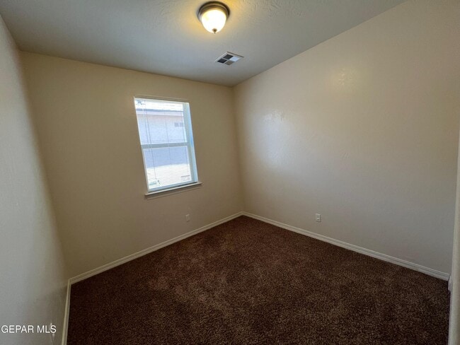 Photo - 147 N Manzanita Dr