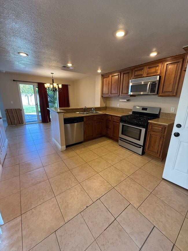 Photo - Lovely 3 bed  2 1/2 bath