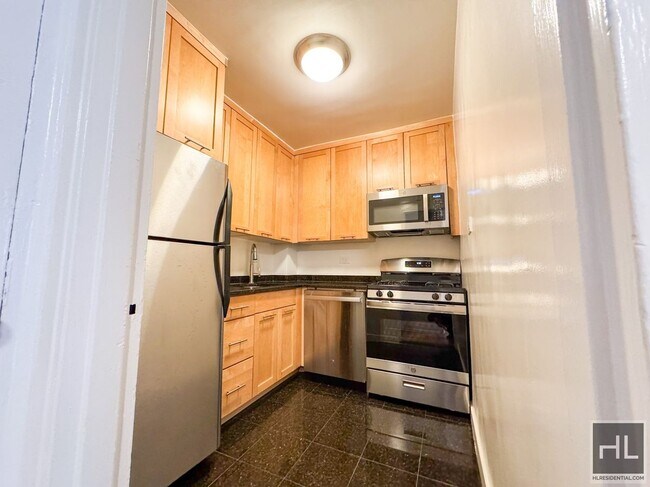 Photo - East 79th Street Unidad 2D