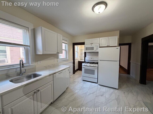 Building Photo - 41 Michigan Ave