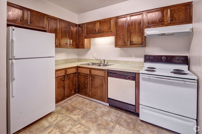 Castle Apartments - Kitchen - Castle Rental