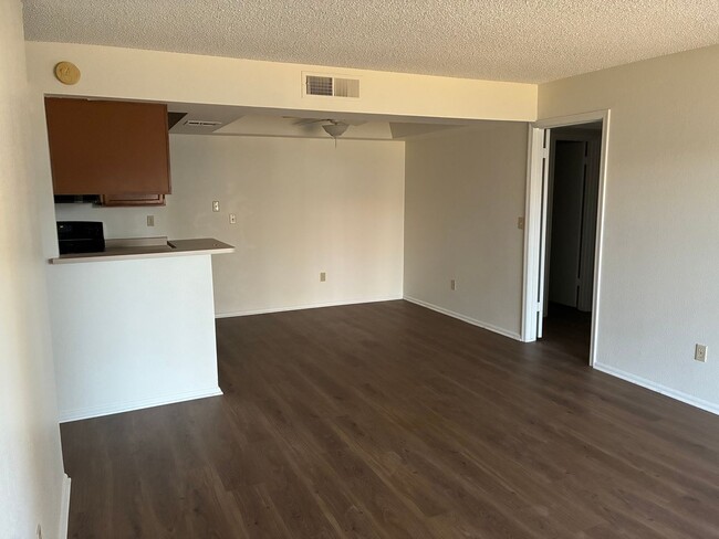 Photo - Move In Special**COMFY 2 BEDROOM/2 FULL BATHROOM CONDO IN PHOENIX (48TH STREET & ELLIOT)**