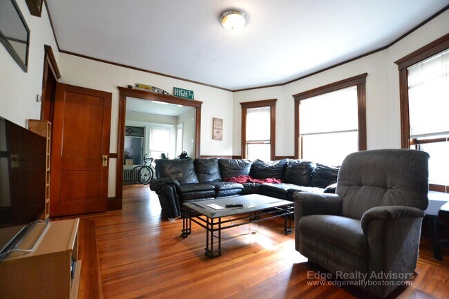 Photo - 46 Langley Rd Unit 1