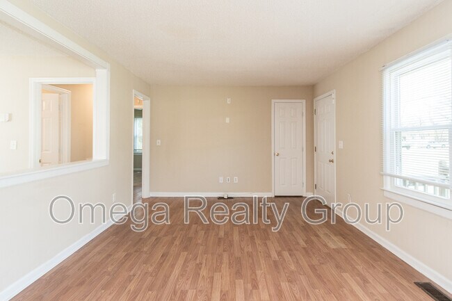 Photo - 529 Robison Dr