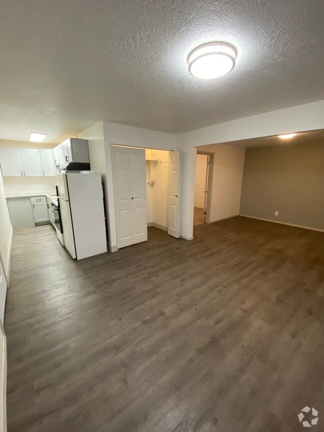 Building Photo - 7761 SE Otty St Rental