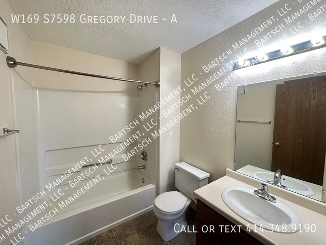 Photo - W169S7598-S7598 Gregory Dr Unit A