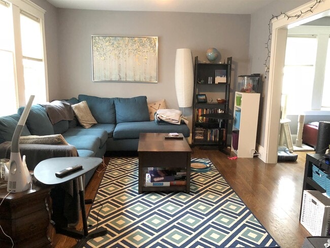 Building Photo - 33 Irvington Rd Unit 1 Rental