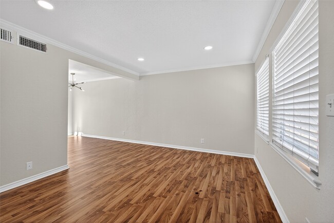 Photo - 1221 Cedar Post Ln Unit 1B