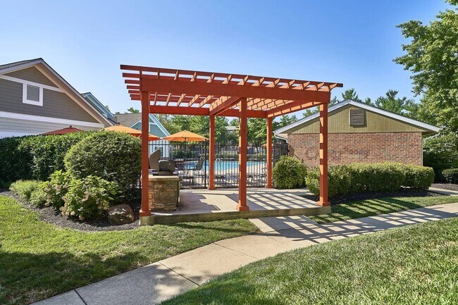 Pergola - Willowdale Crossing Apartments