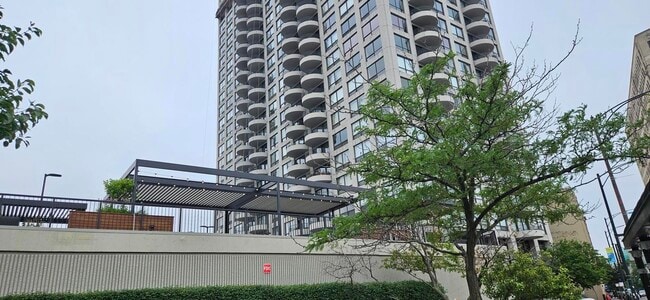 Photo - 2020 N Lincoln Park W Unit 20D