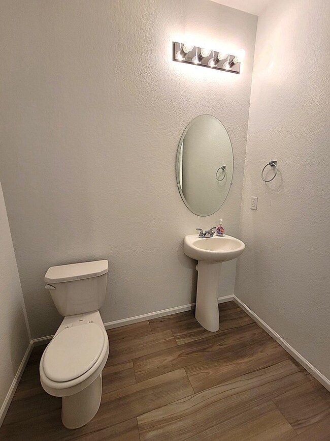 Photo - ALL PROSPECTIVE TENANTS MUST SUBMIT A $58 ...