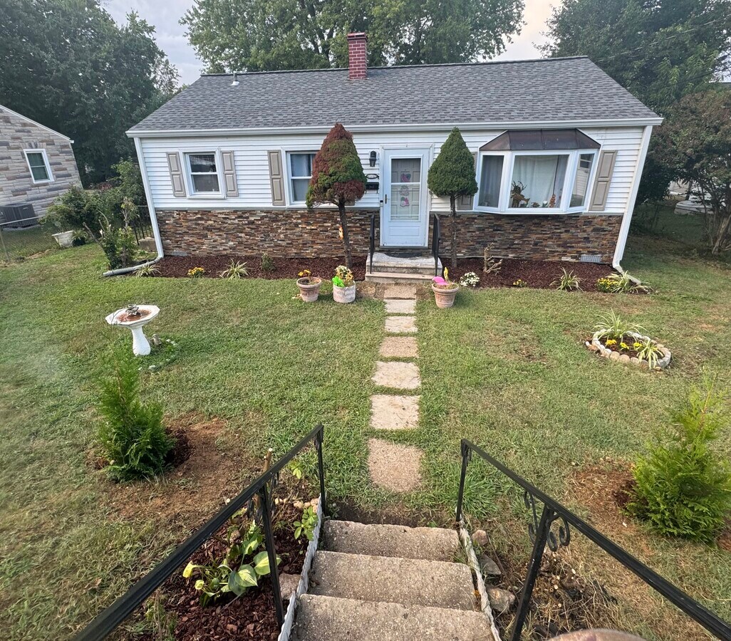 Photo - 3400 Elmwood Dr House