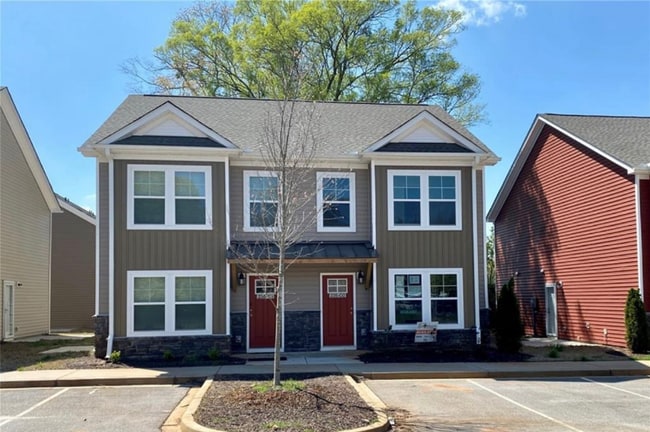 Building Photo - 2-202 Pendleton Rd Rental