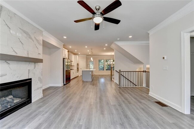 Photo - 3159 Clairebrooke Ave