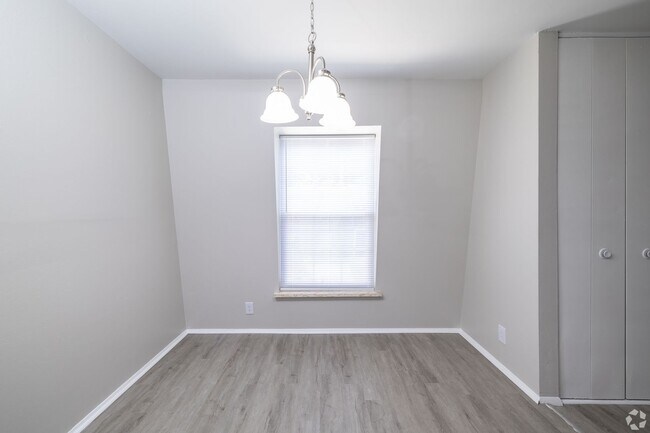 Photo - Naveen Pine Apartments