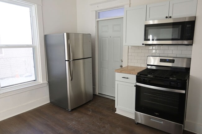 Photo - 1222 Wealthy St SE