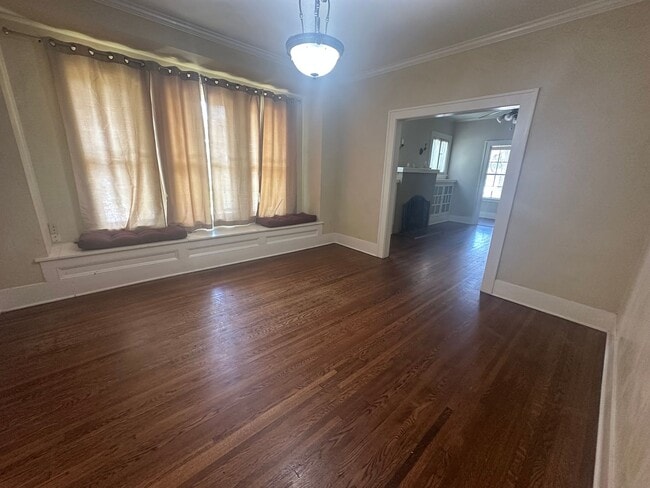 Photo - Gorgeous 4 Bedroom Home in South Highland