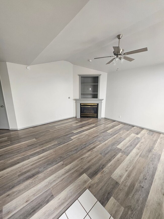 Photo - Yuma Duplex Unit 1129 Yuma