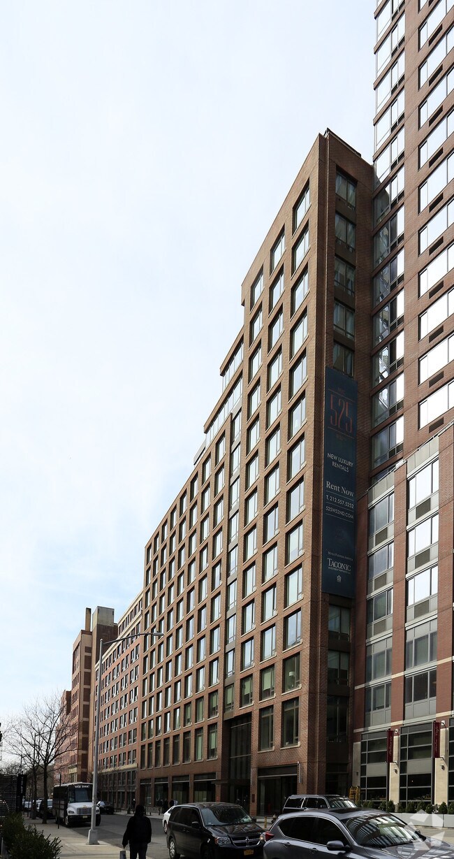 Photo - 525 West 52nd