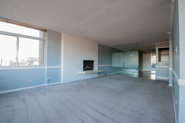 Photo - 1313 N Williams St Unit 505