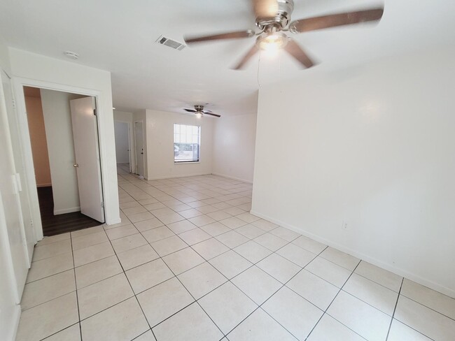 Photo - 3209 Hester Dr