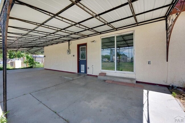 Photo - 981 Tamarack Cir