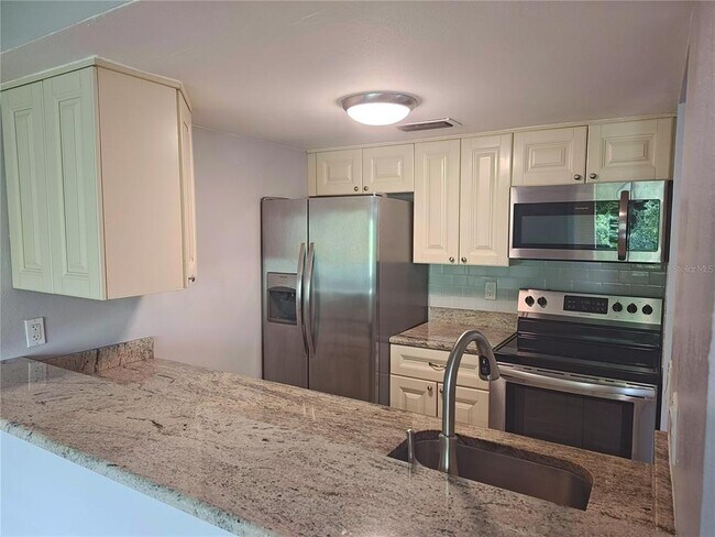 Photo - 2525 W Bay Dr Unidad A44