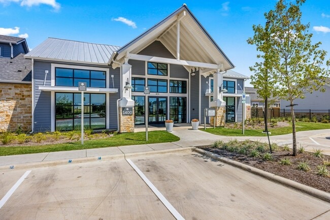 4-web-or-mls-20240807 1400 Avery Nelson Pkwy Round Rock (4 of 33)
