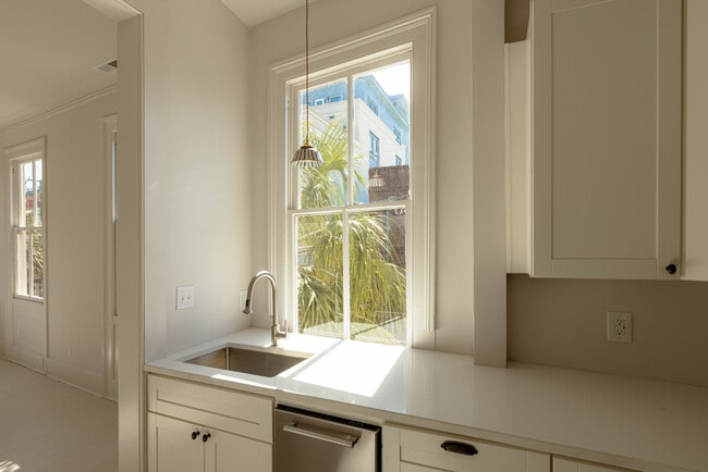 Photo - 82 Wentworth St Unit C