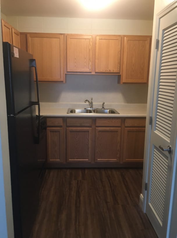 Hillcrest Apartments - Hillcrest Apartments