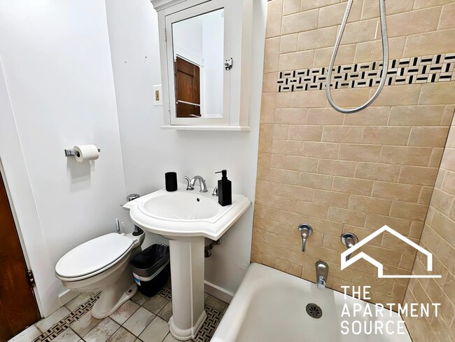 Photo - 925 Hinman Ave Unit 925 Hinman Ave