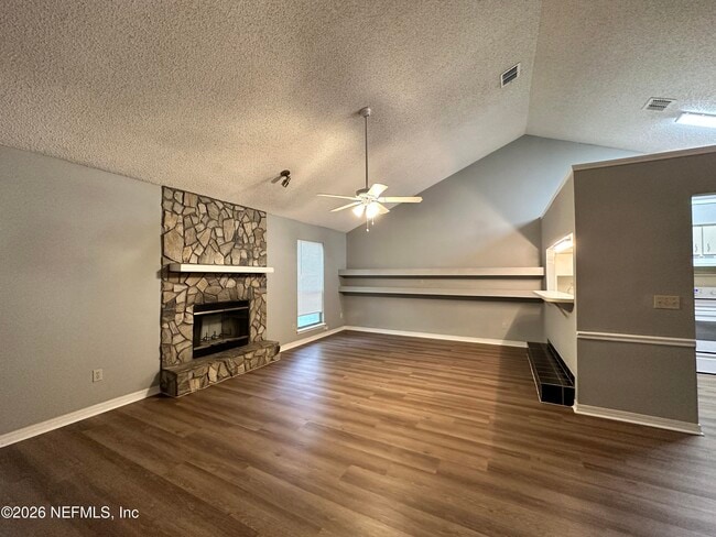 Photo - 1680 Sandy Hollow Loop