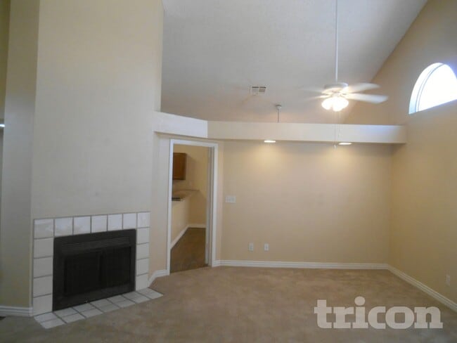 Photo - 1706 N Comanche Dr