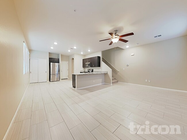Photo - 12550 W Hummingbird Terrace