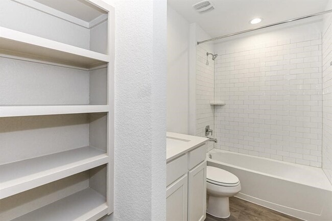 Photo - 226 Serena Pk Ln