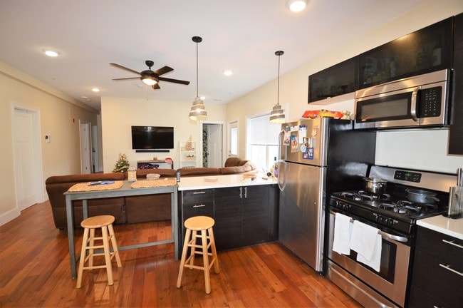 27 Caldwell St Unit 3