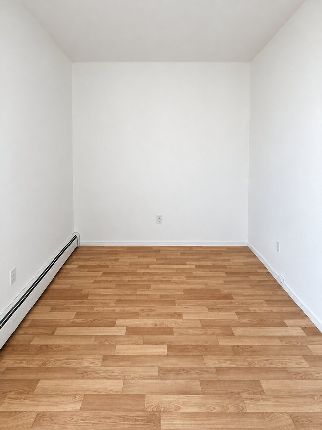 70 Main Ave Unidad 2nd Floor