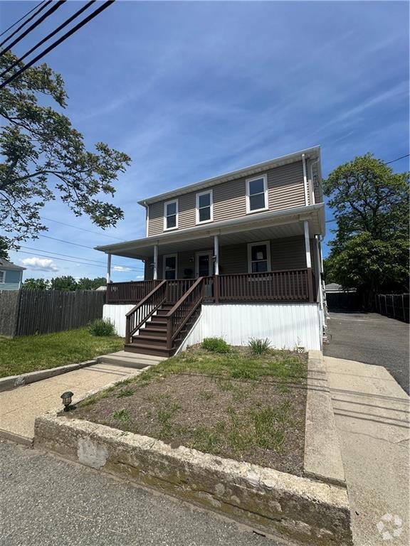 Building Photo - 38 Taunton Ave Unit 2 Rental