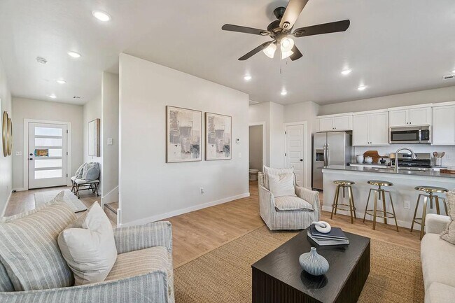 Photo - 19500 Molly Pl